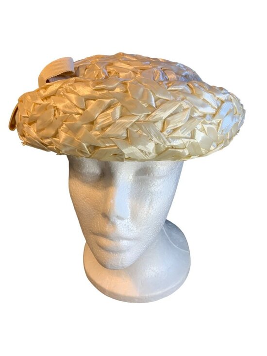 Ladies Ivory Raffia Hat with Ivory Ribbon Size Large Vintage main image 11